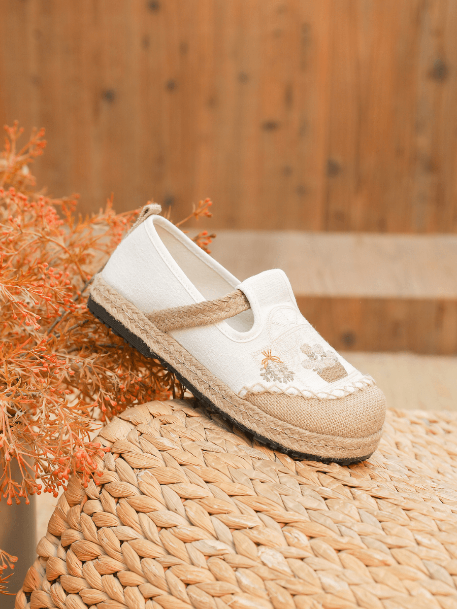 Kelilah Embroidered Linen Loafer - Apricot