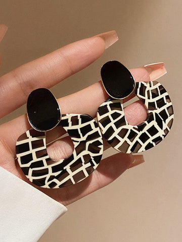Contrast Color Geometric Drop Earrings