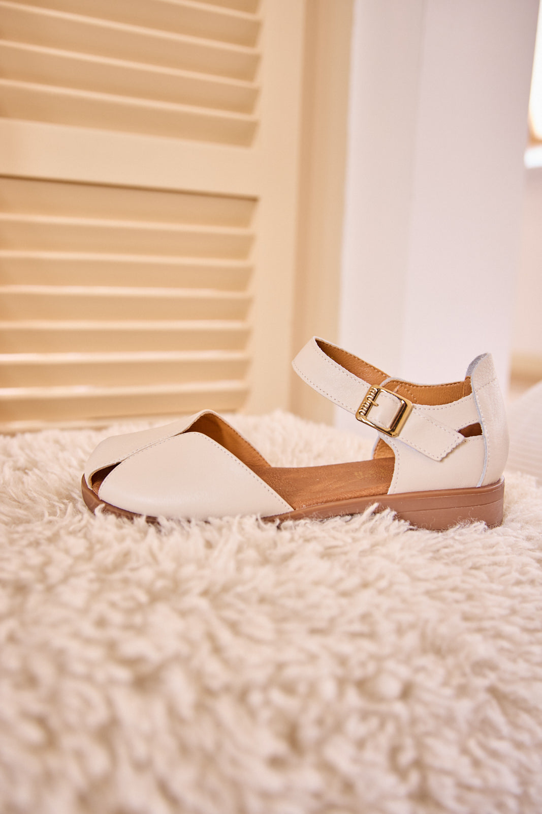 Tatum Leather Flat Sandal - Beige