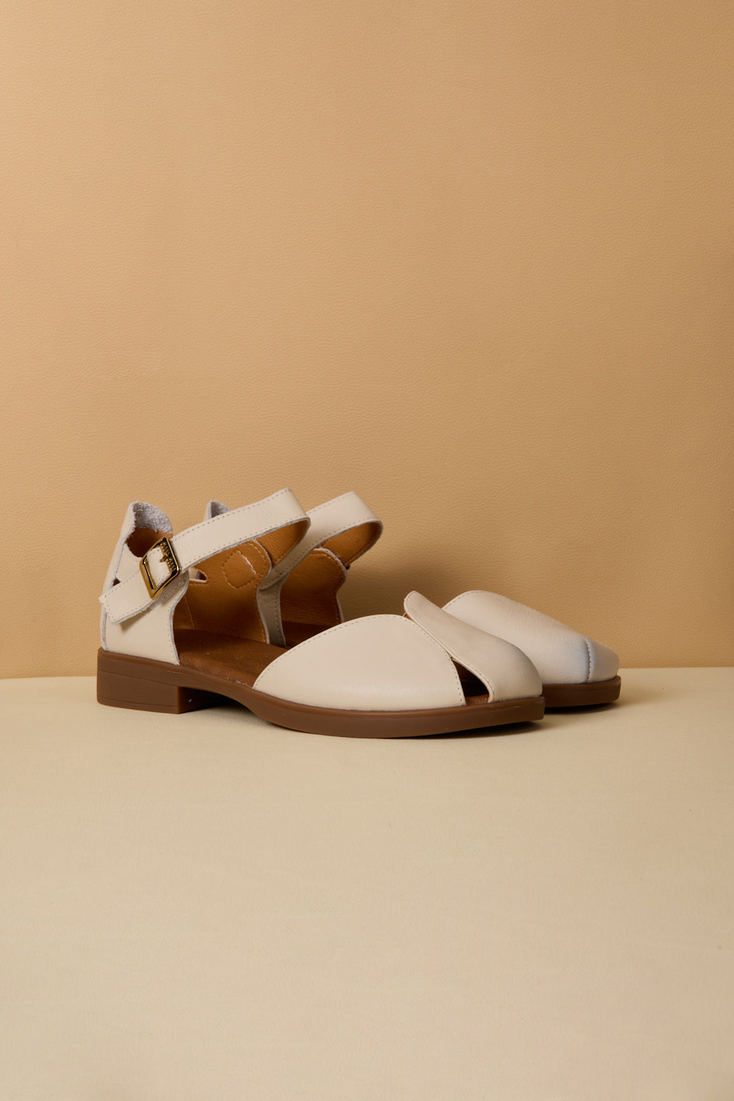 Tatum Leather Flat Sandal - Beige