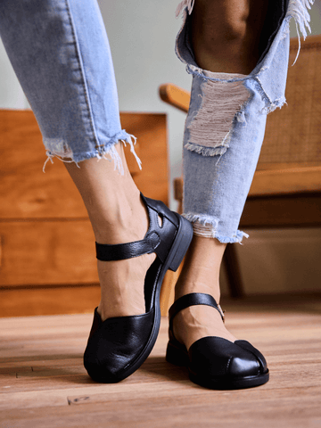 Tatum Leather Flat Sandal - Black