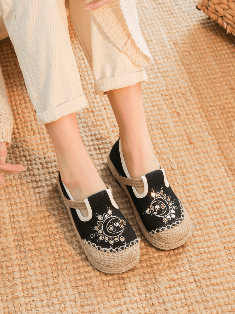 Blooming Moon Embroidered Linen Espadrilles - Black