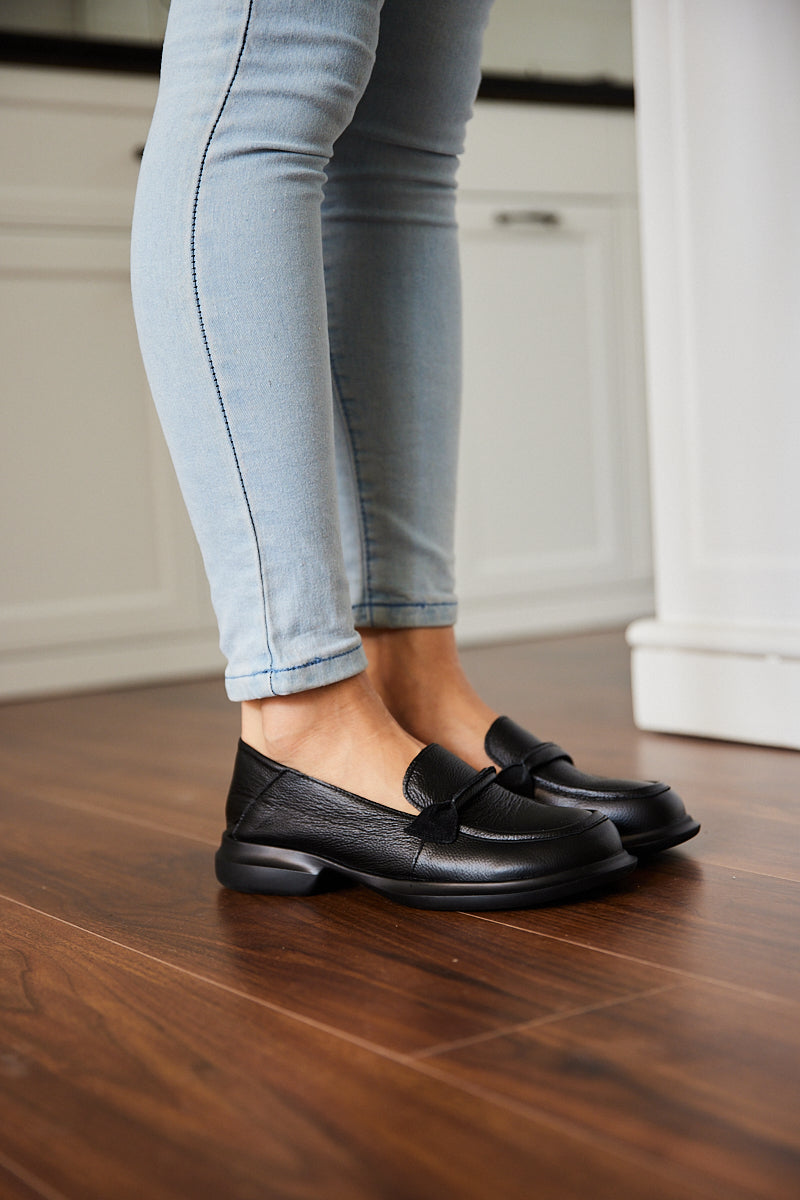 Simple Your Way Leather Loafer - Black