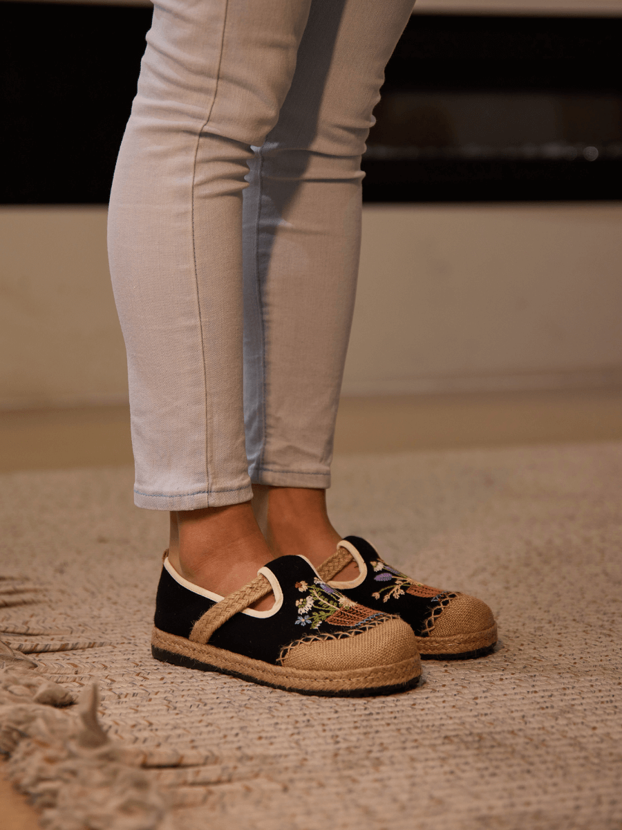 Gemma Floral Embroidered Linen Espadrilles - Black