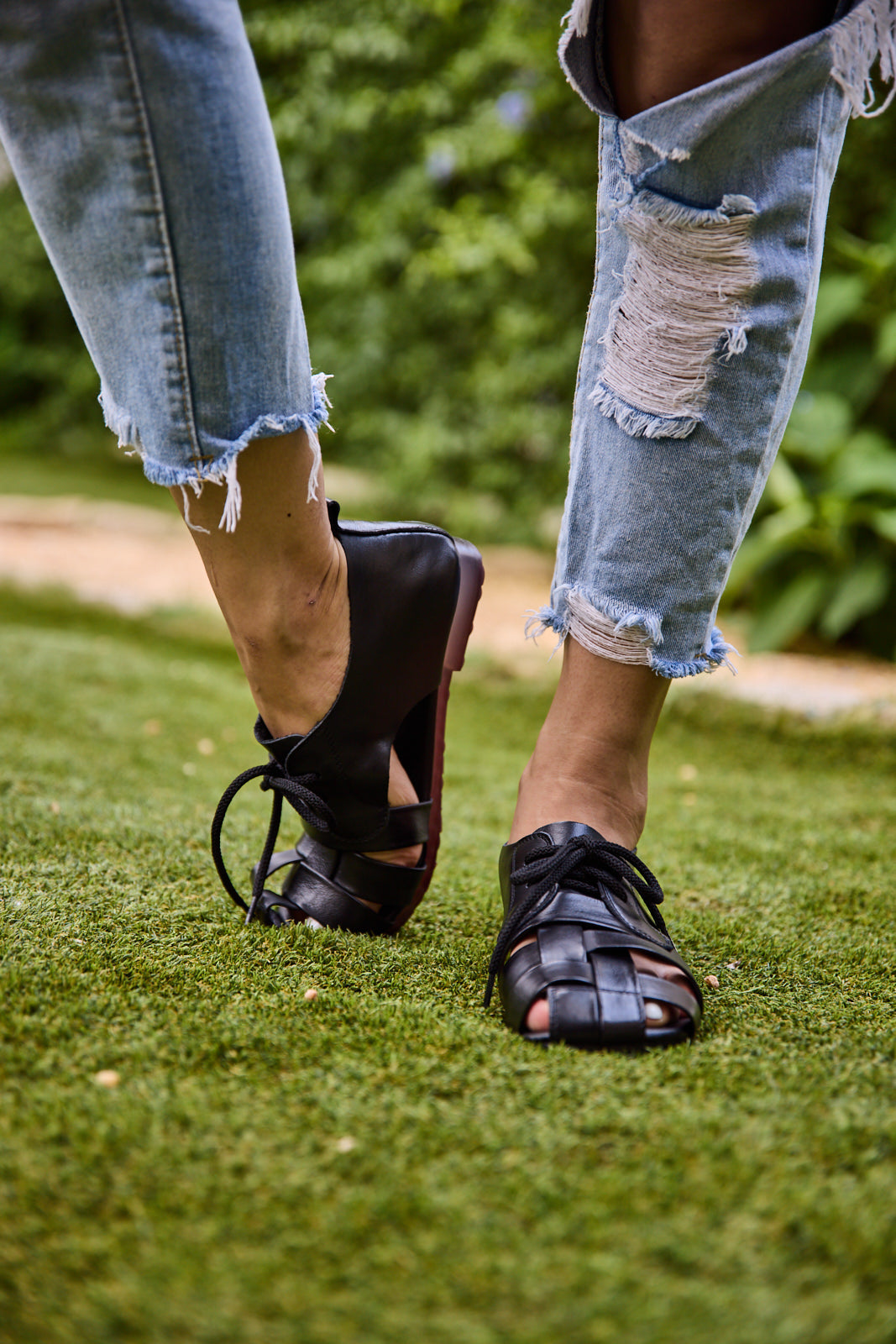 Daybreaker Leather Woven Sandal - Black