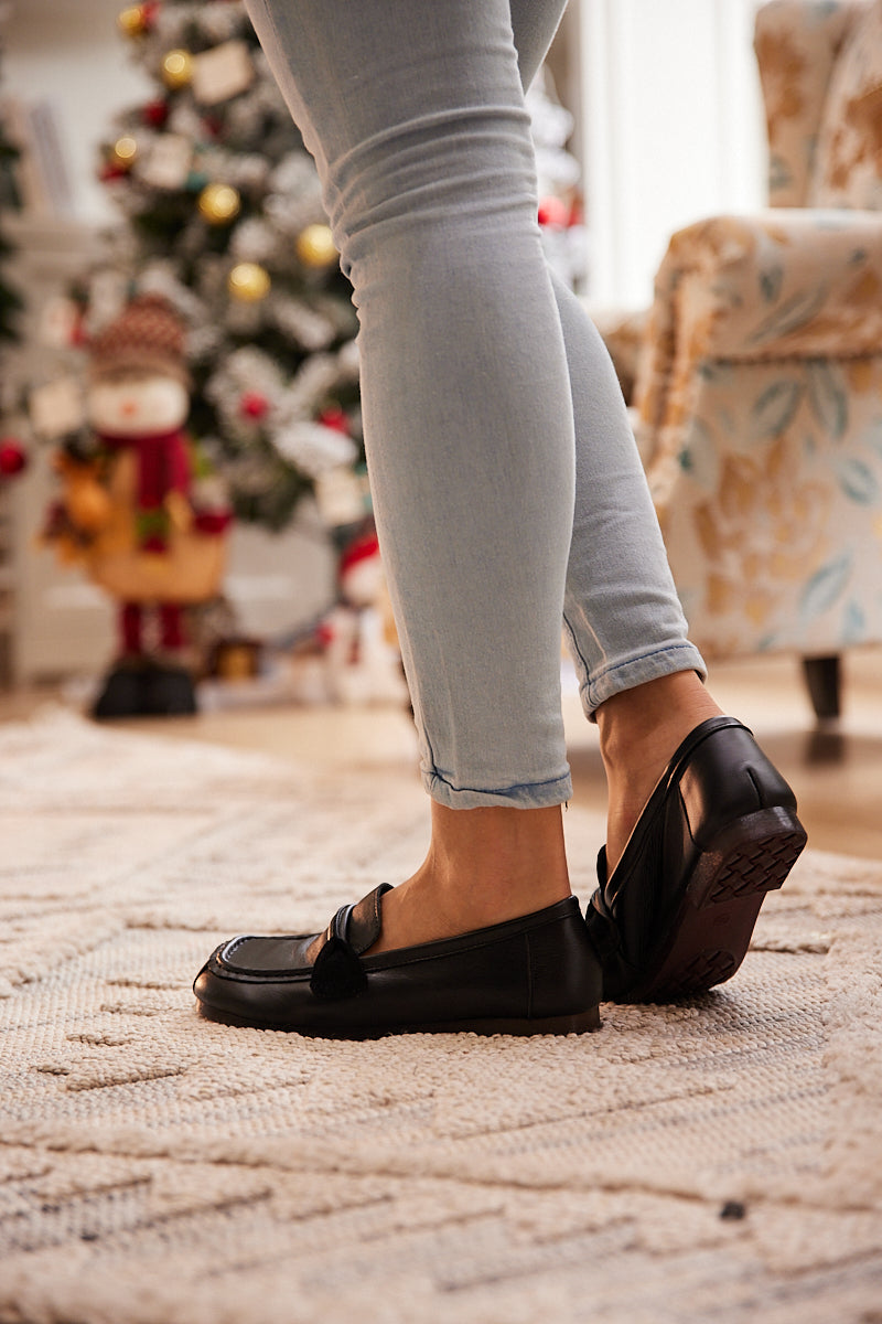 Serious Leisure Leather Loafer - Black