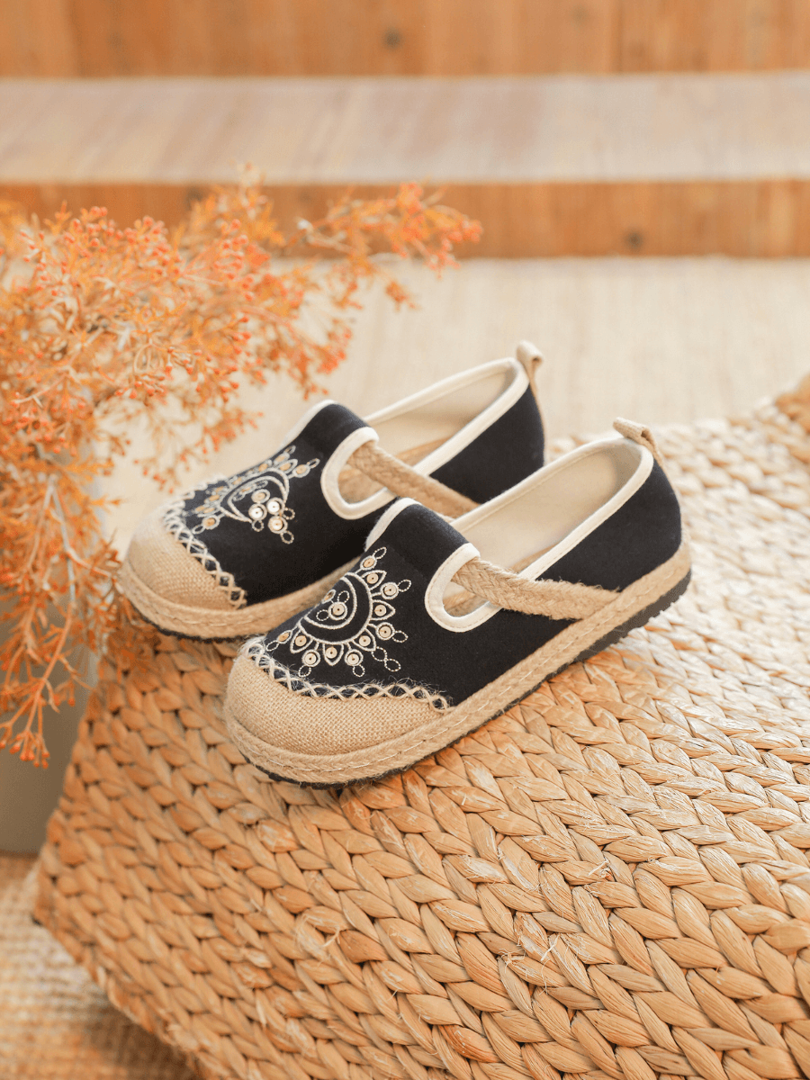 Blooming Moon Embroidered Linen Espadrilles - Black