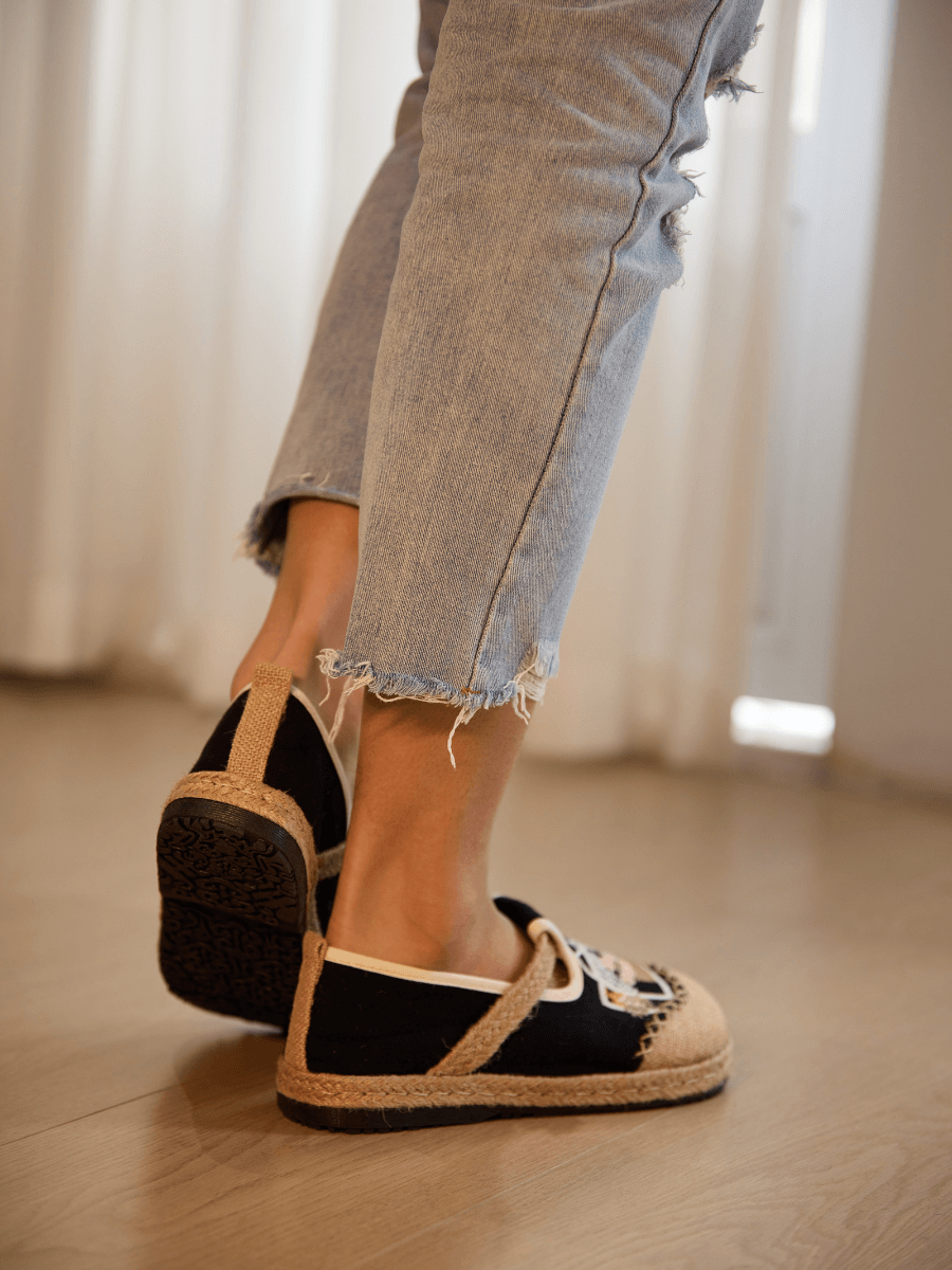 Kelilah Embroidered Linen Loafer - Black