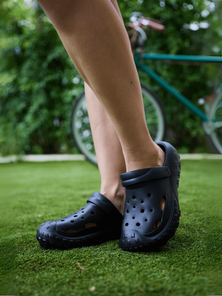 Zero Gravity Ultimate Light Unisex Clog - Black
