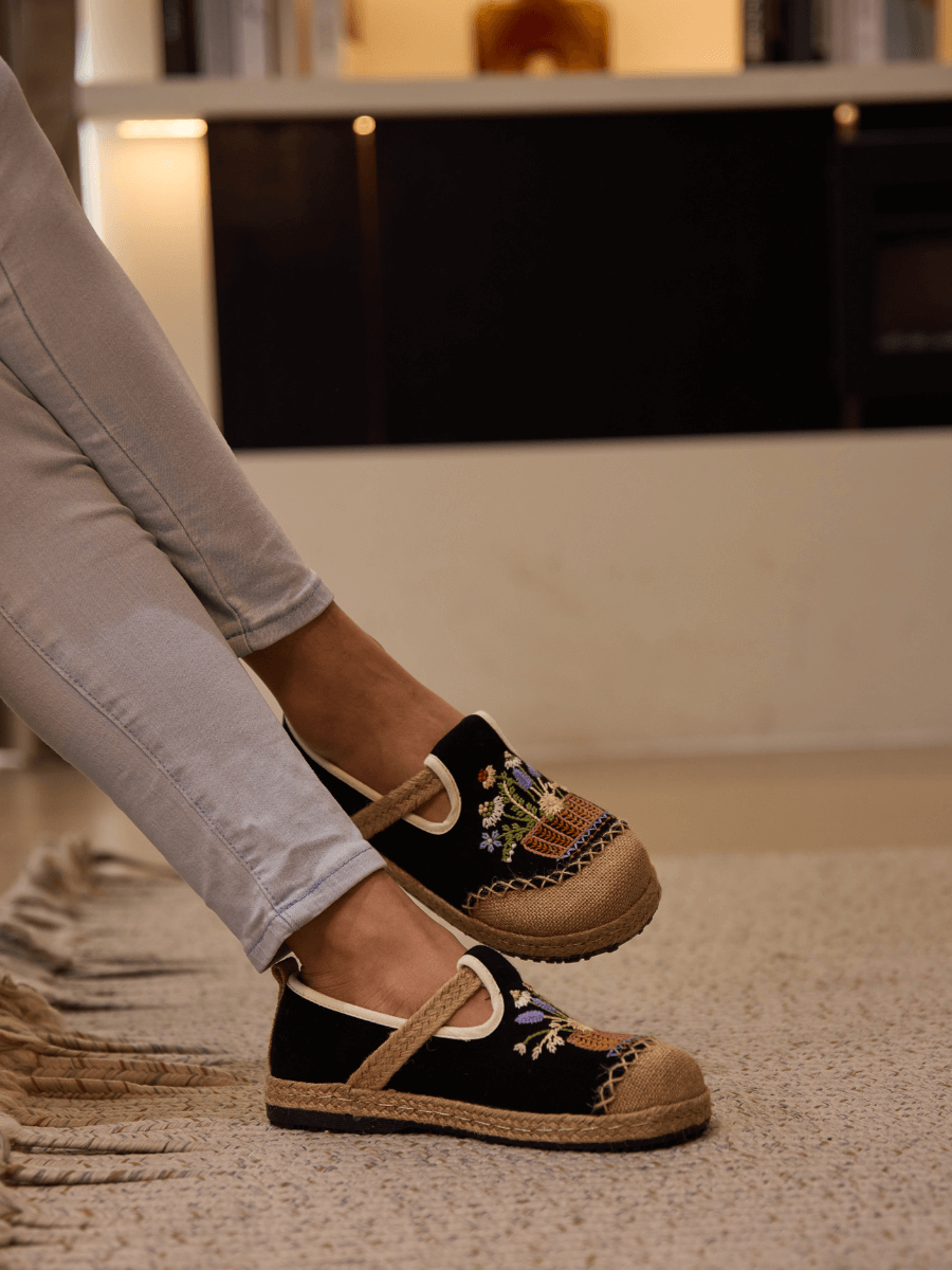 Gemma Floral Embroidered Linen Espadrilles - Black