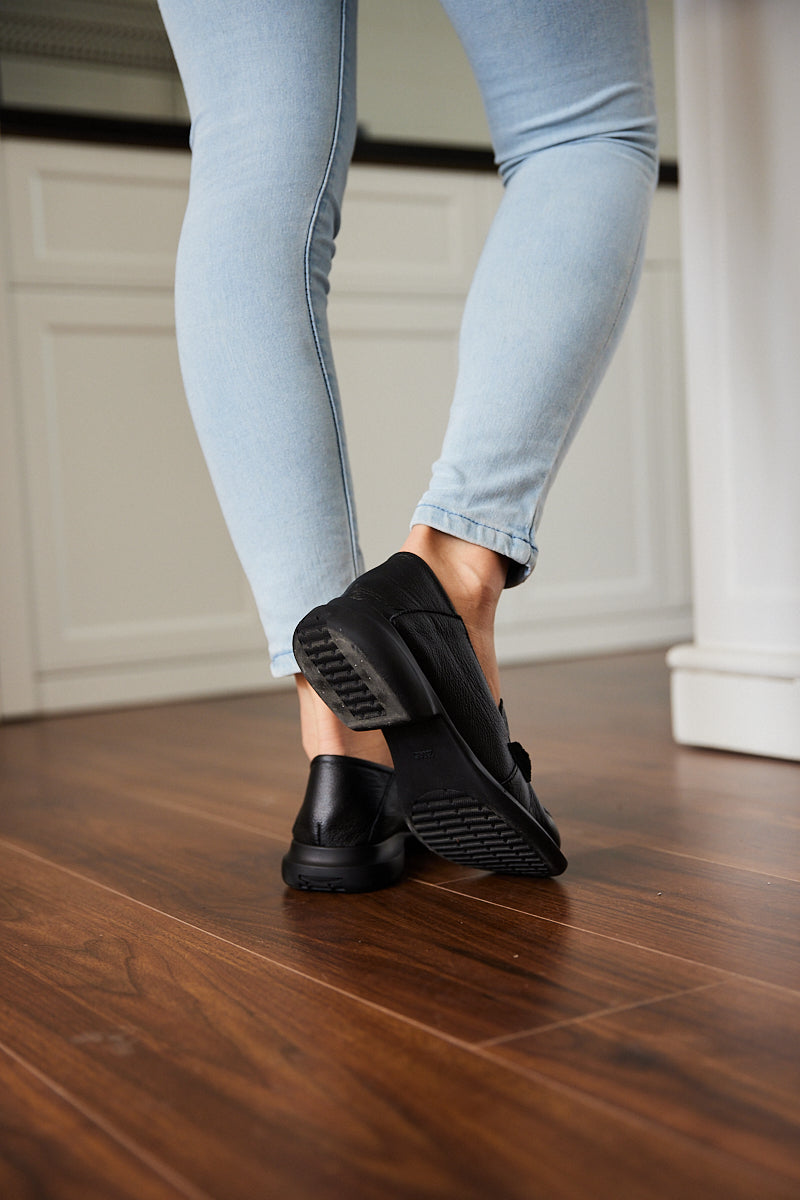 Simple Your Way Leather Loafer - Black
