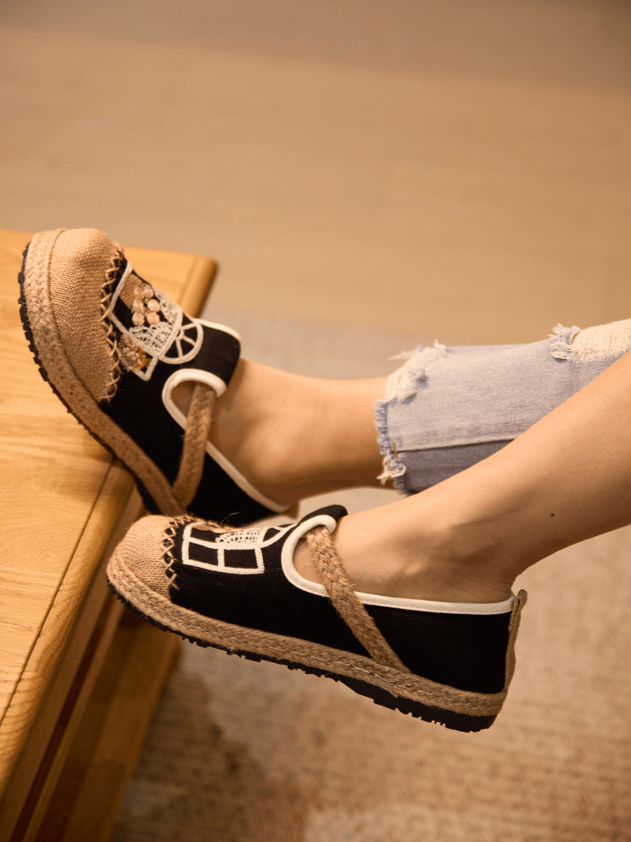 Kelilah Embroidered Linen Loafer - Black