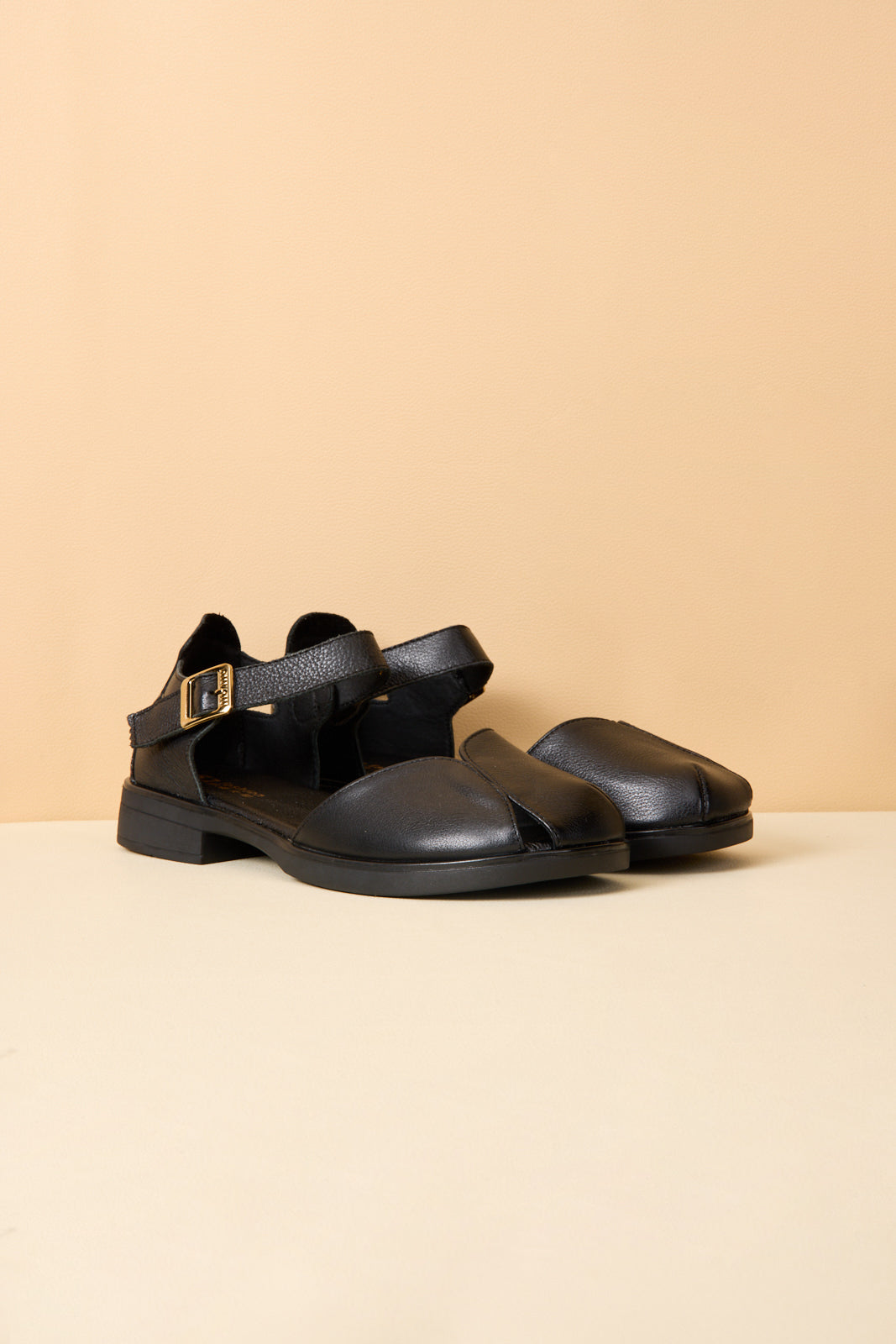 Tatum Leather Flat Sandal - Black