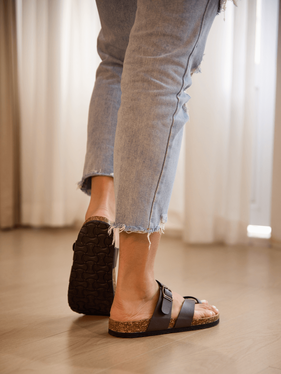Criss Cross Thong Toe Footbed Sandal - Brown