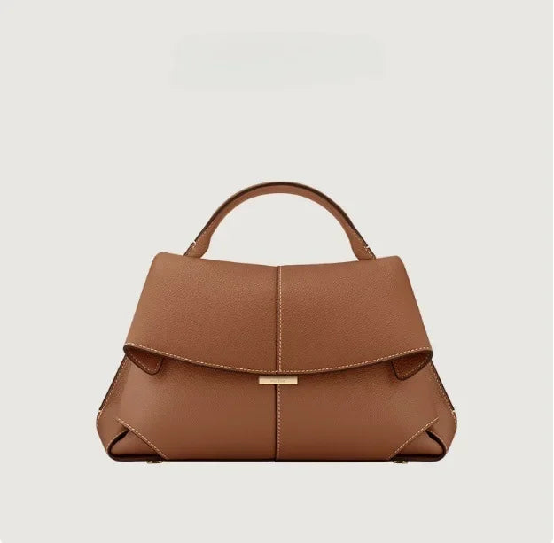 High-End Luxury Leather Smile Bag Designer Handbag with Pleated Design