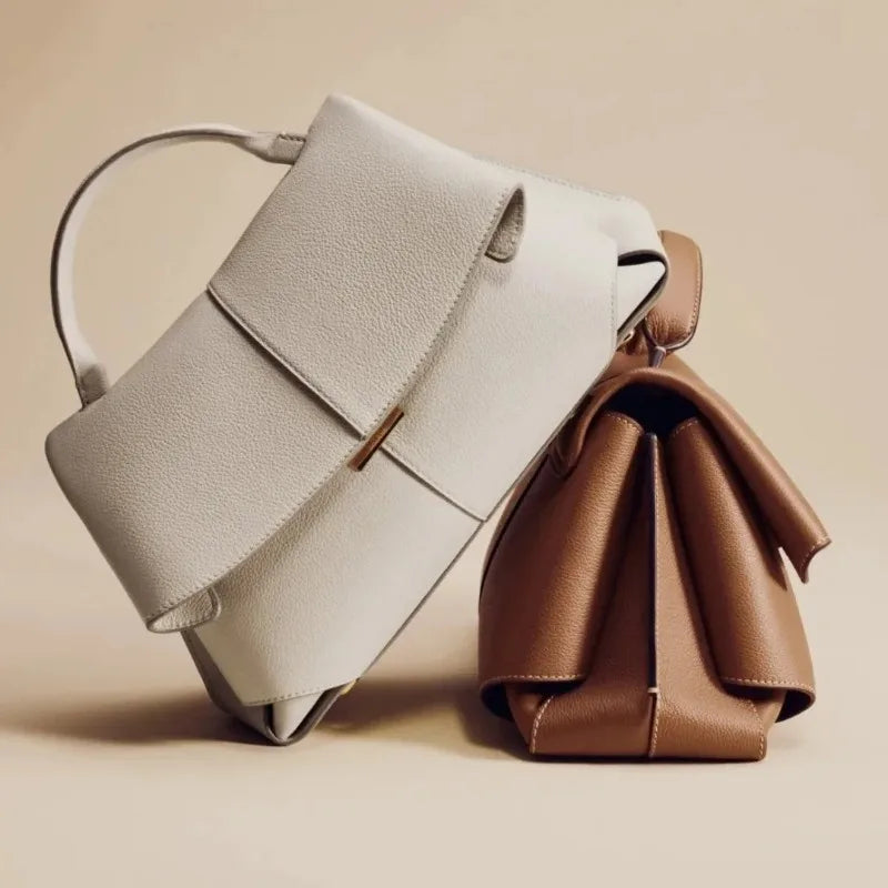 High-End Luxury Leather Smile Bag Designer Handbag with Pleated Design