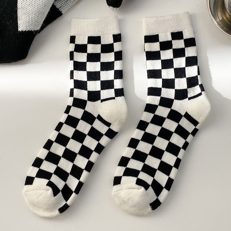 Ladies' Checkerboard Patterned Socks
