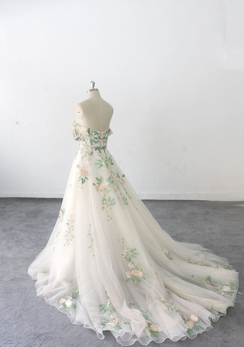 Romantic Forest Fairy Green Colorful Lace Wedding Dresses