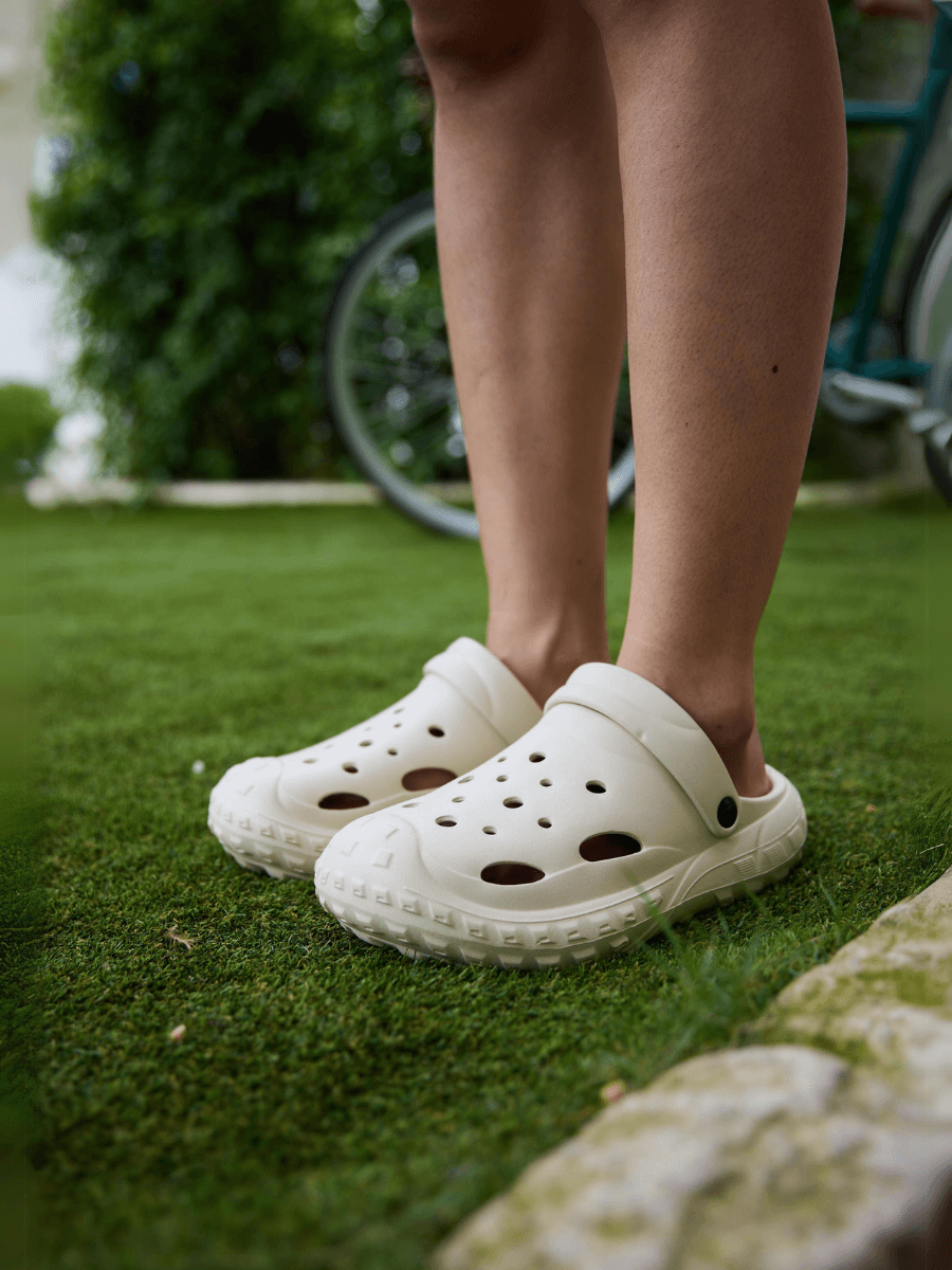 Zero Gravity Ultimate Light Unisex Clog - Cream