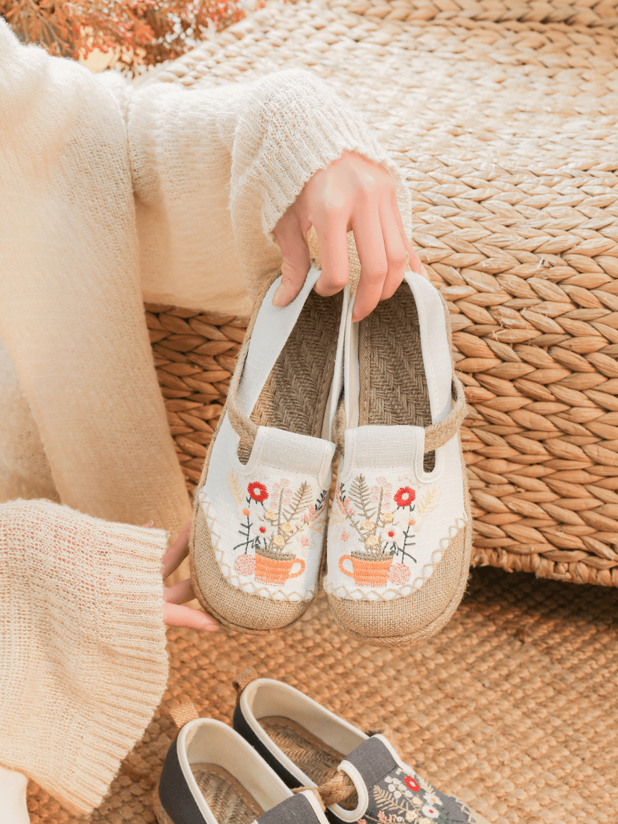 Gemma Floral Embroidered Linen Espadrilles - Cream