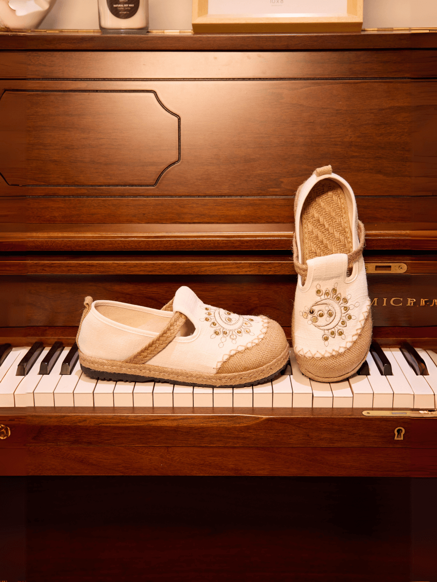 Blooming Moon Embroidered Linen Espadrilles - Cream