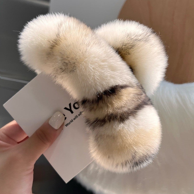 Trendy Large Furry Hair Claw Clip