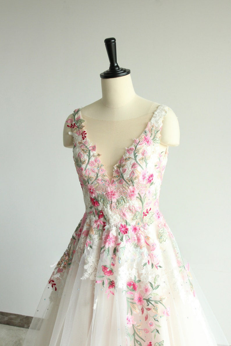 Elegant Pink Flower Lace Wedding Dresses