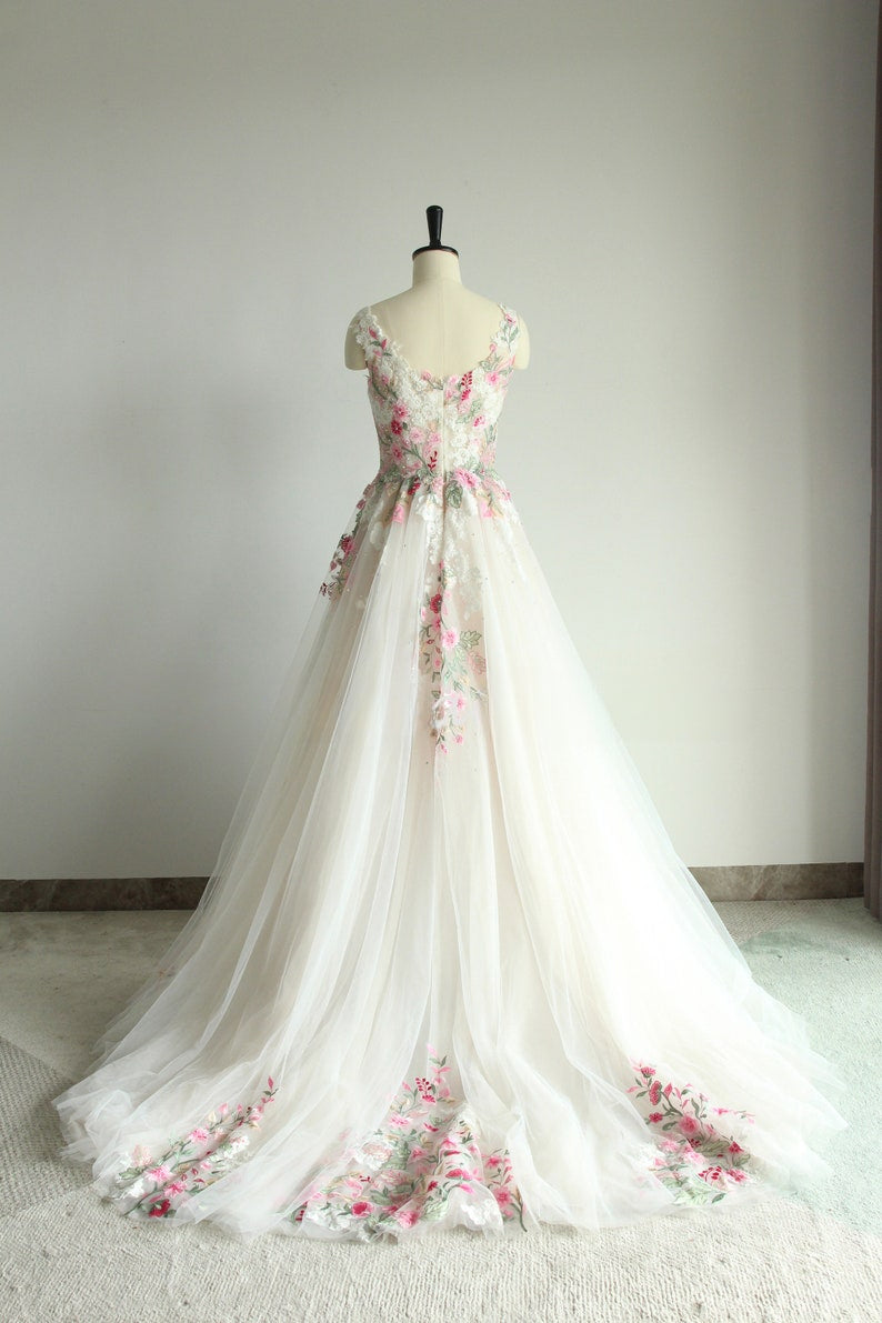 Elegant Pink Flower Lace Wedding Dresses