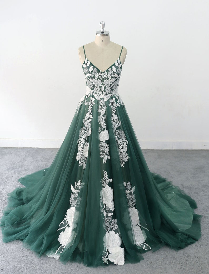 Fairy Dark Green Lace Wedding Dresses