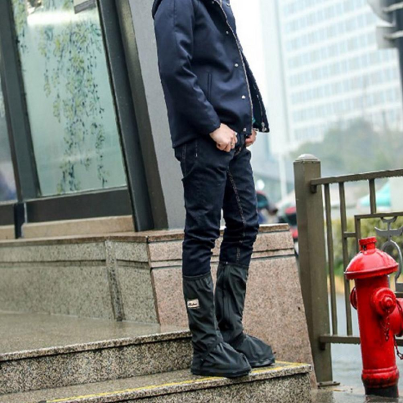 The AquaGaiter Rain Boot Covers - Keep Your Shoes Dry, Even in the Rain + 50% OFF