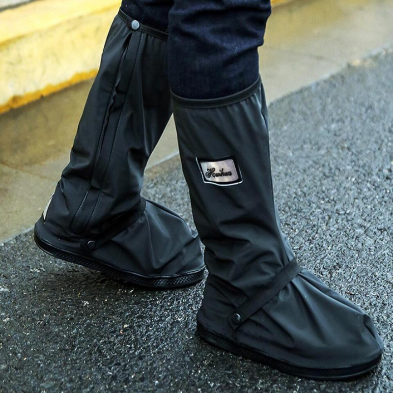The AquaGaiter Rain Boot Covers - Keep Your Shoes Dry, Even in the Rain + 50% OFF