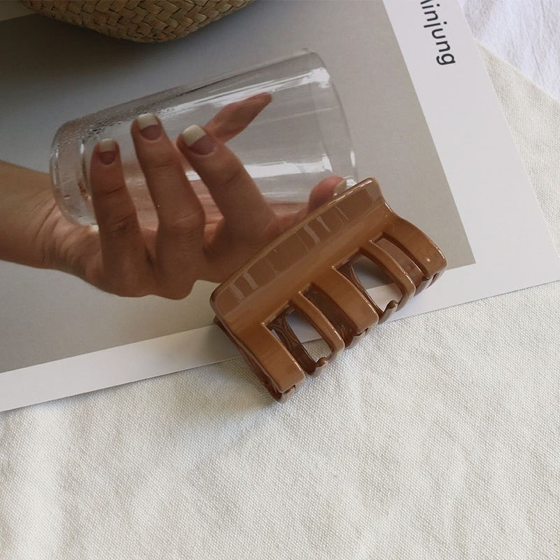 Retro Elegant Resin Hair Claw Clip