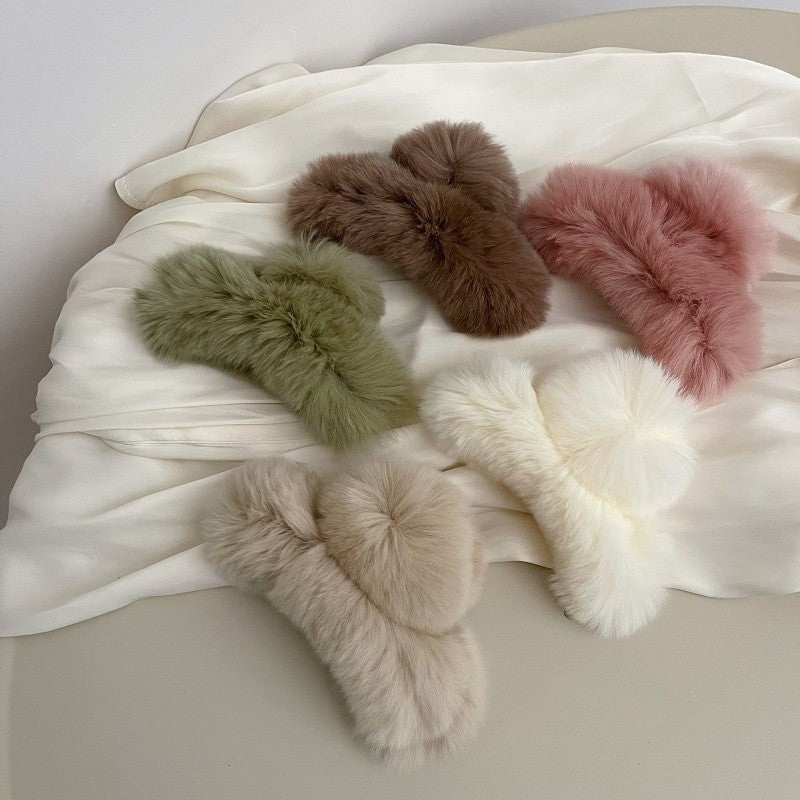 Fashion Solid Furry Hair Claw Clip