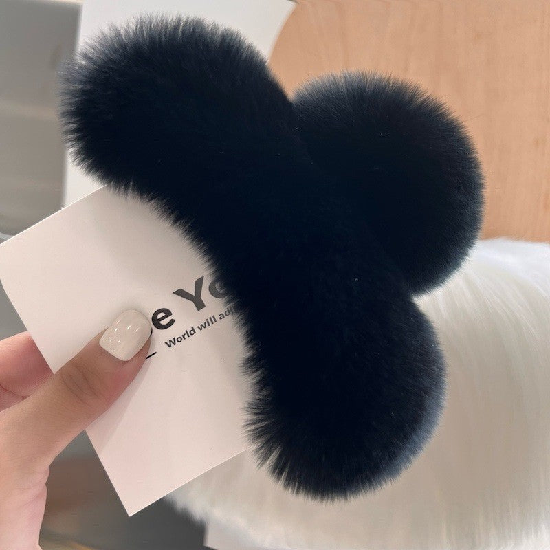 Trendy Large Furry Hair Claw Clip