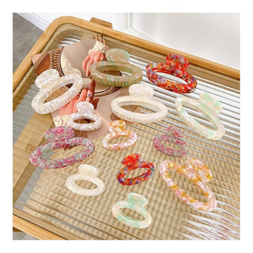 Hollowed Out Oval Hair Claw Clip