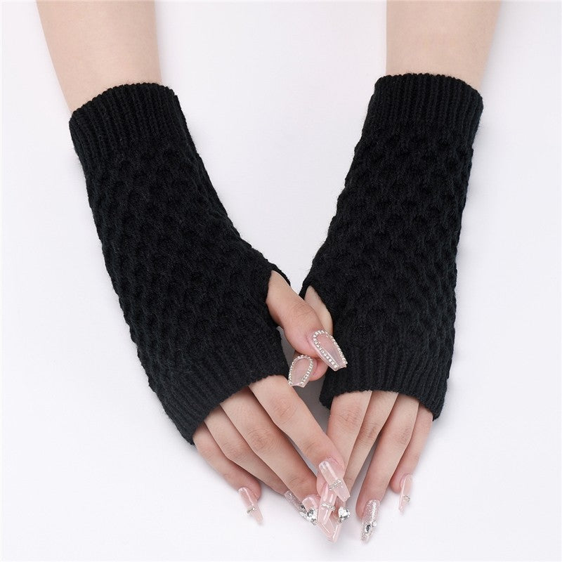 Short Pineapple Flower Fingerless Knit Gloves