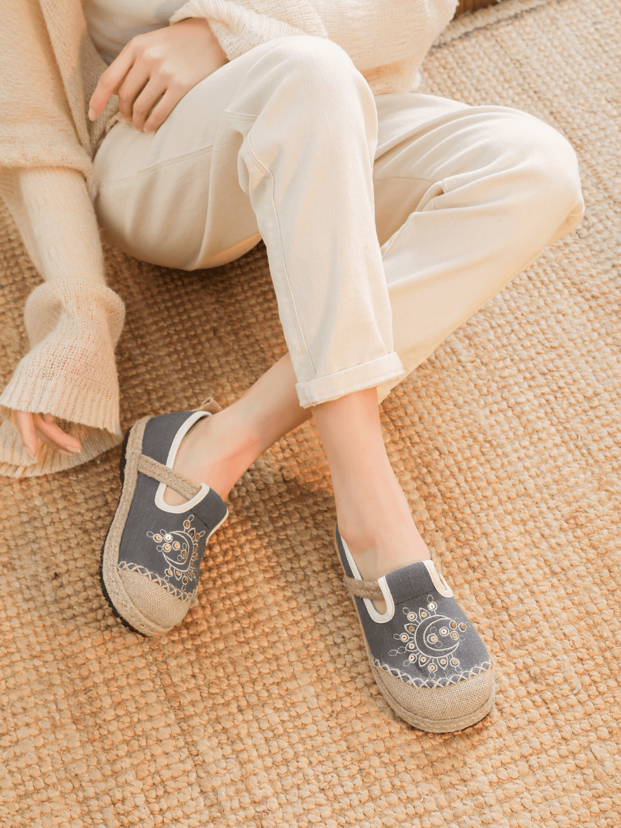 Blooming Moon Embroidered Linen Espadrilles - Grey