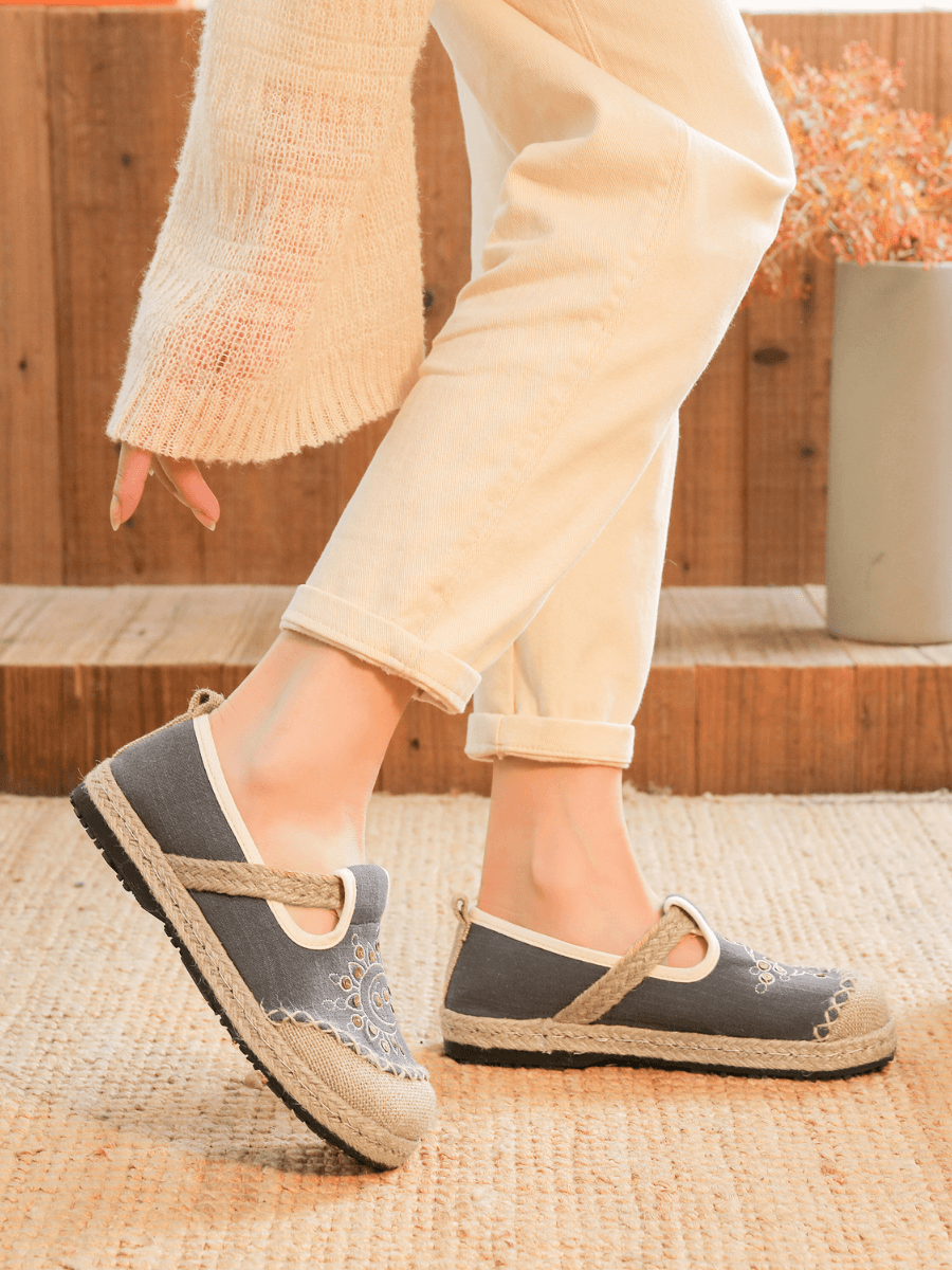 Blooming Moon Embroidered Linen Espadrilles - Grey