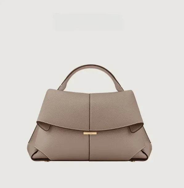 High-End Luxury Leather Smile Bag Designer Handbag with Pleated Design