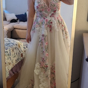 Elegant Pink Flower Lace Wedding Dresses