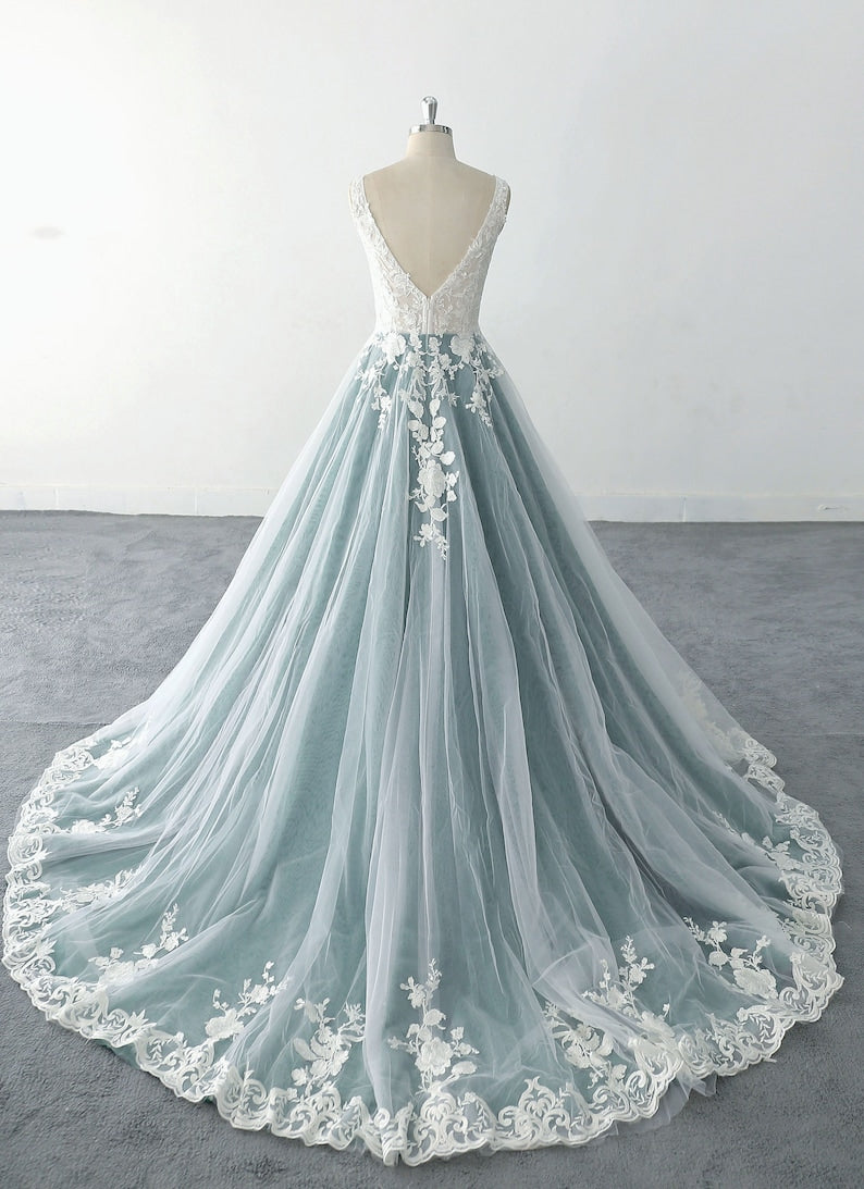 Ivory Lace Wedding Dress Dark Green Lined  Ball Gown Wedding Dresses