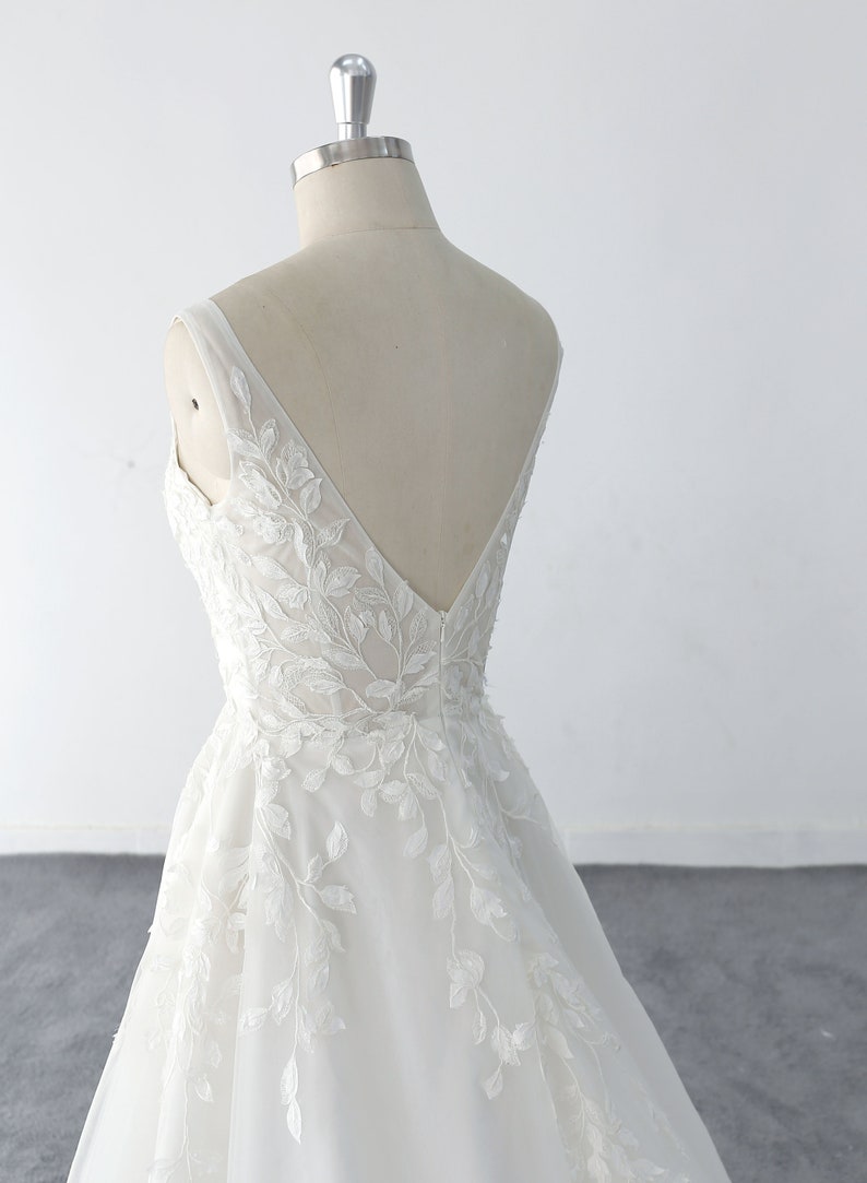 Simple A-line Light Wedding Dress Wedding Dresses, 3D Tree Leaf Appliques Summer Lace Wedding Dress