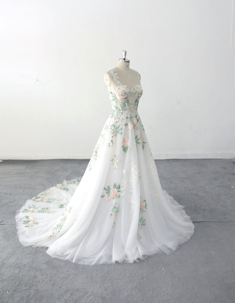 Green Straps Forest Style Lace Wedding Dresses