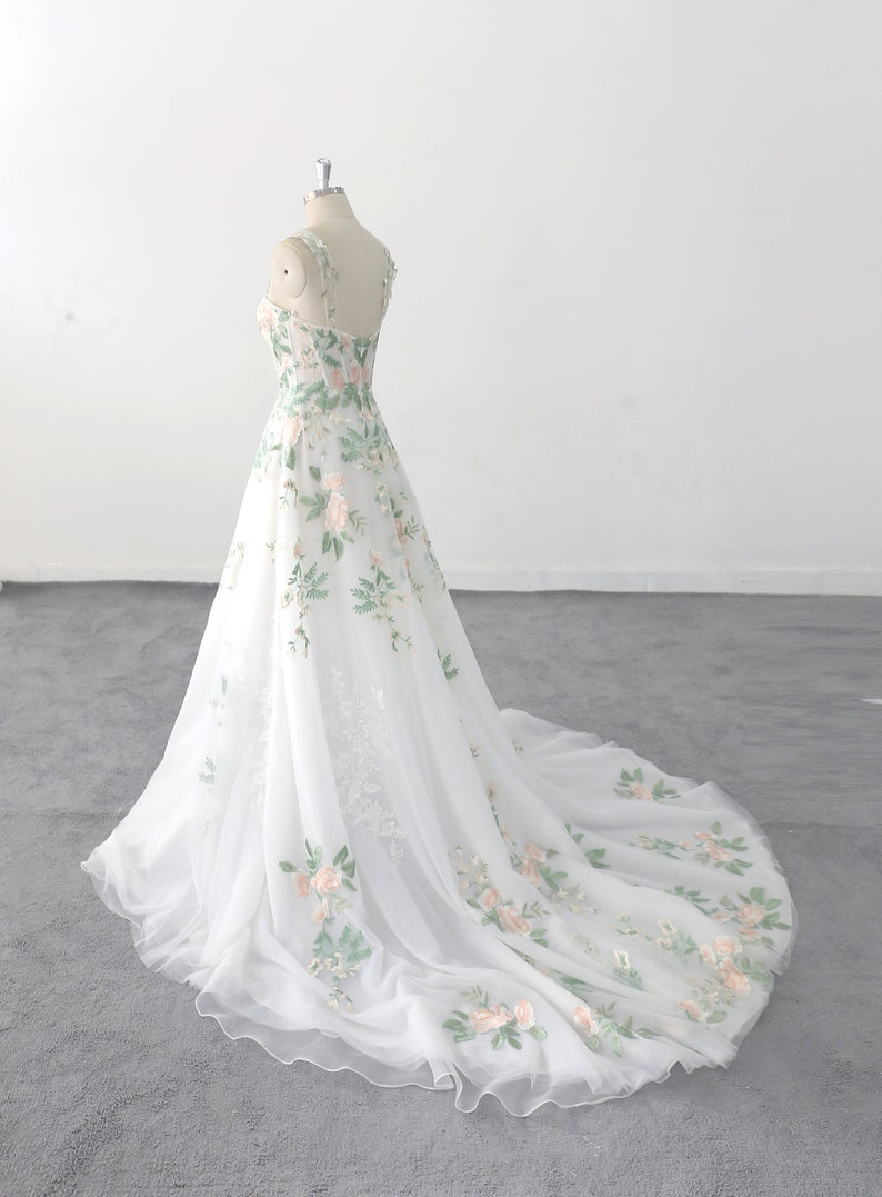 Green Straps Forest Style Lace Wedding Dresses