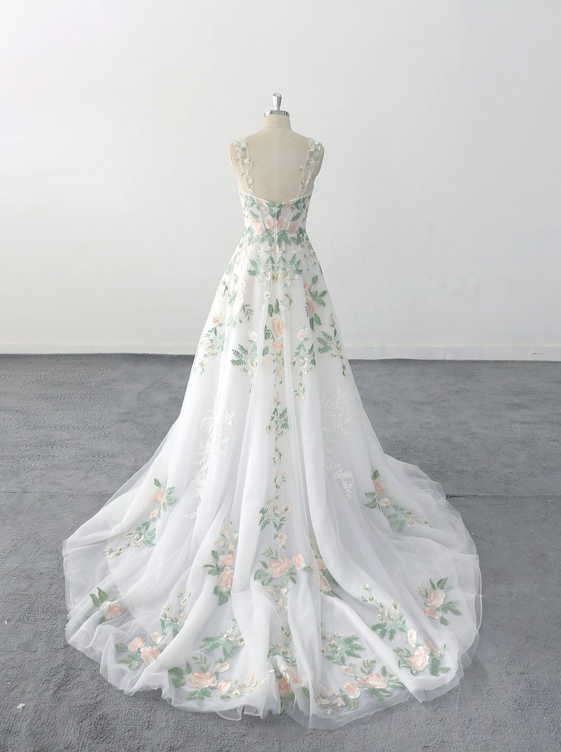 Green Straps Forest Style Lace Wedding Dresses