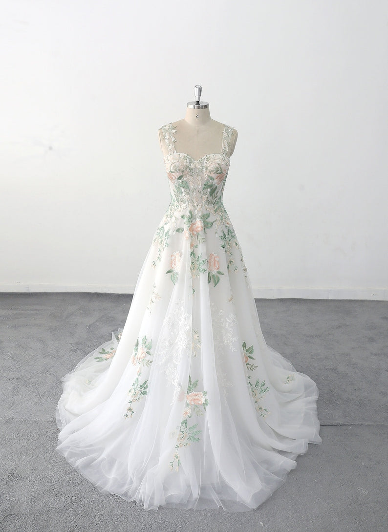 Green Straps Forest Style Lace Wedding Dresses