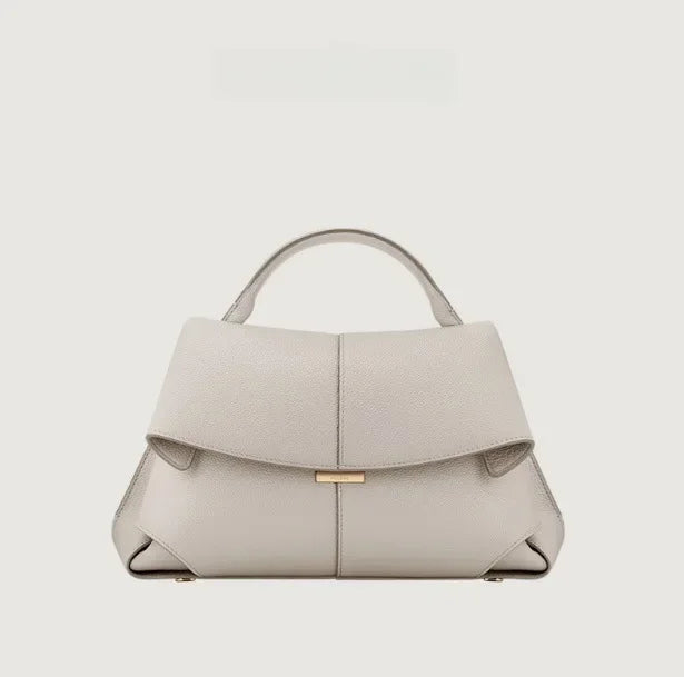 High-End Luxury Leather Smile Bag Designer Handbag with Pleated Design