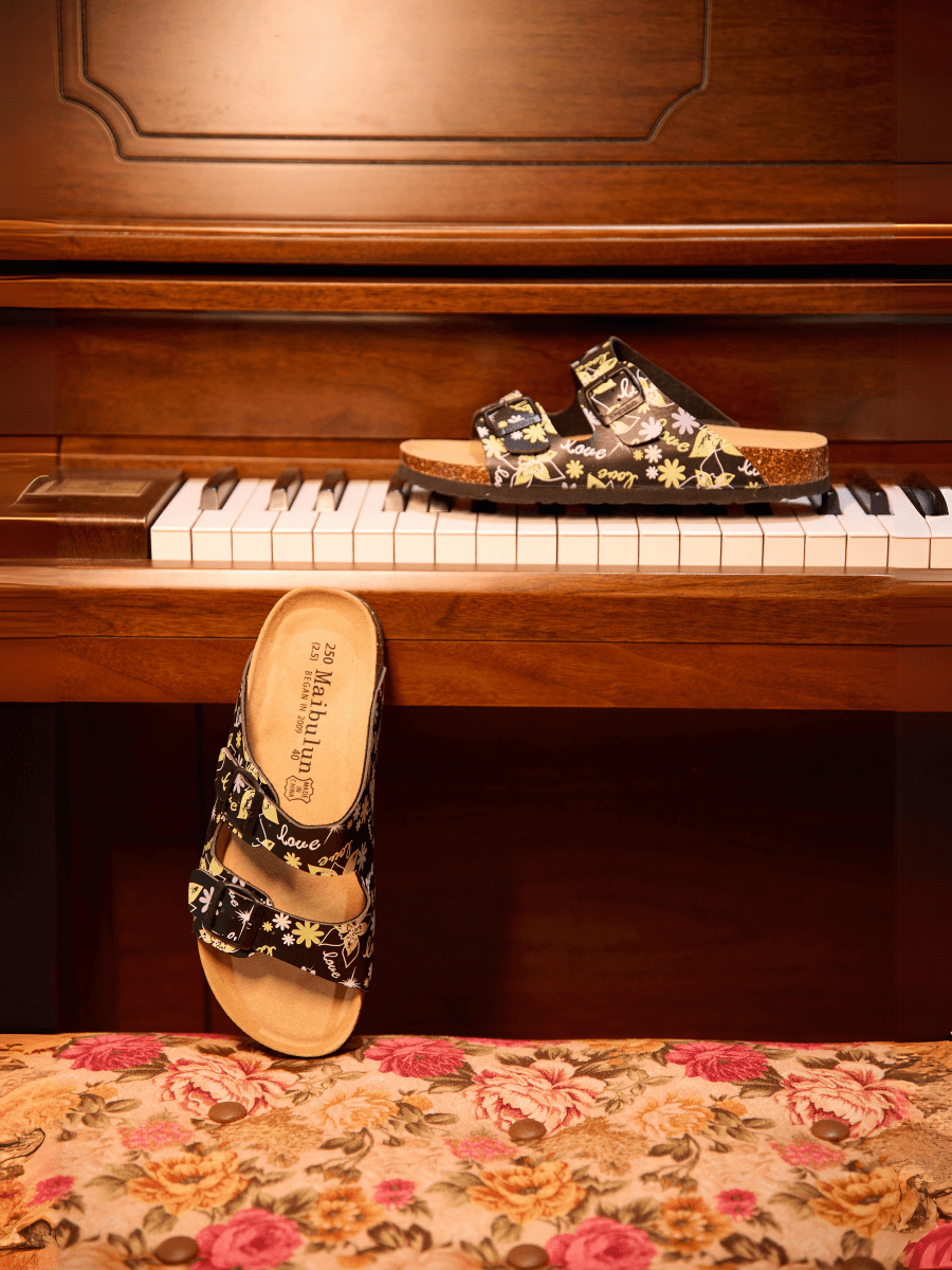 Signature Double Strap Footbed Sandal - Yellow